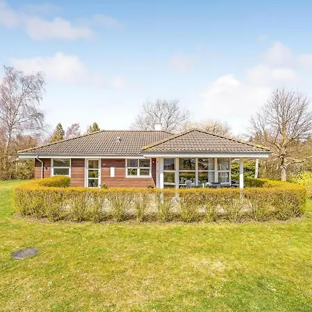 Ferienhaus Gorgeous In With Kitchen *