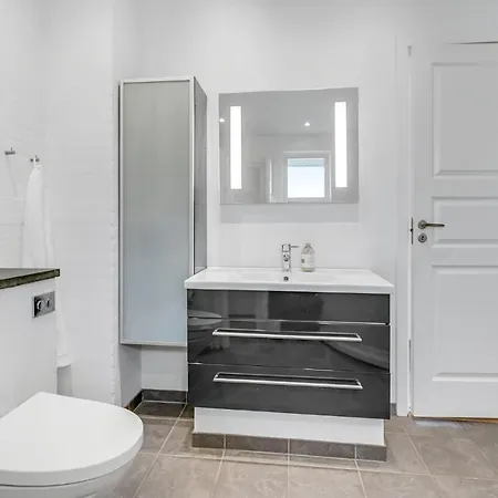 بيت للعطل Gorgeous In With Kitchen Nysted